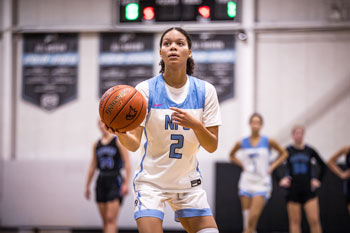 Khyra Garrett squaring up for a shot.