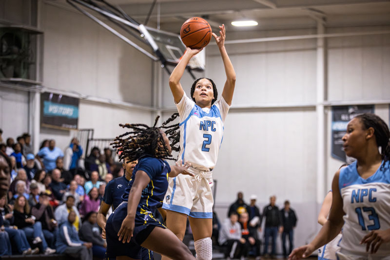 Khyra Garrett going up for a shot.